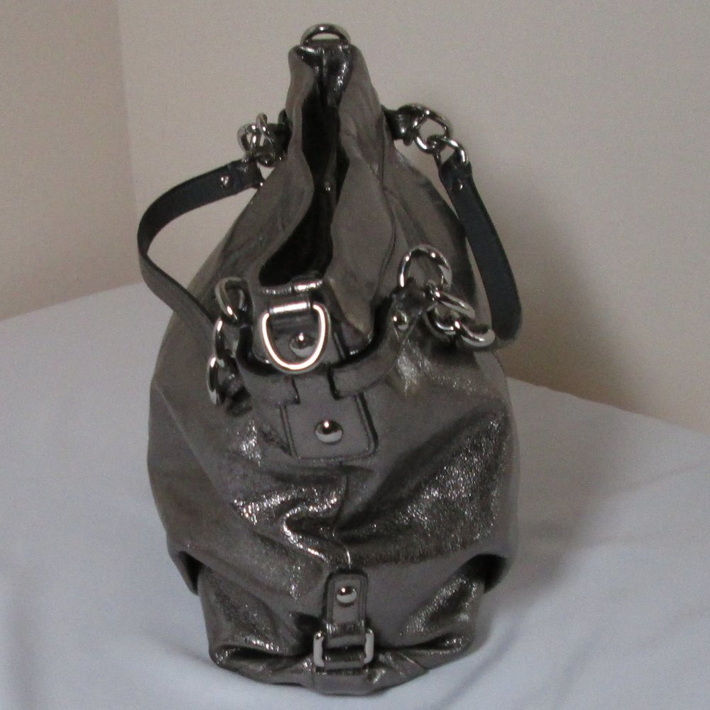 Coach Metallic Silver Hobo Purse No. L117B-F17166 Pre-owned Excellent Co… - Picture 6 of 16